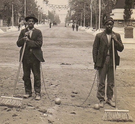 chain_gang_street_sweepers_1909