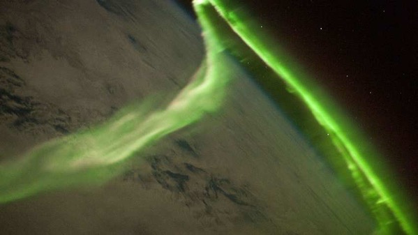 1553269937936 1024px Aurora Australis From ISS