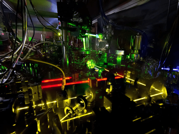 00SCI SECOND3 superJumbo jpg