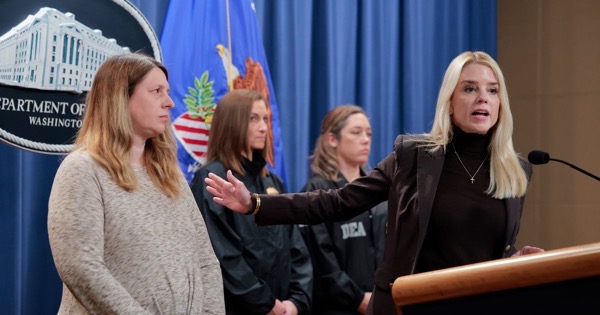 C4d52e847cb23921009ea4a74c6d93d581 bondi NY.1x.rsocial.w1200.